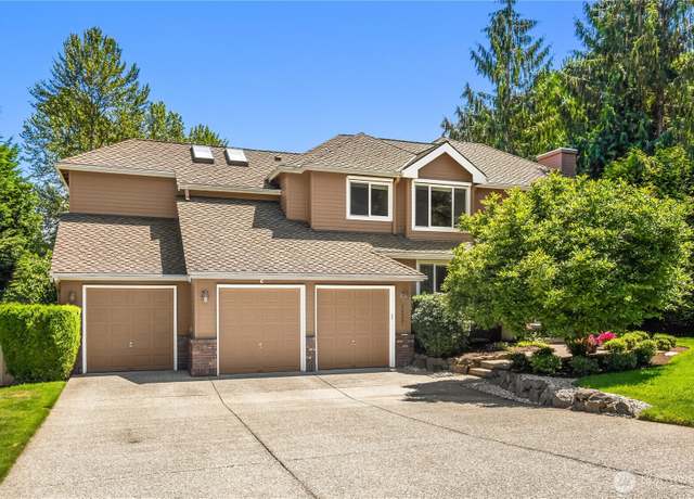 Property at 16027 SE 125th St, Renton, WA 98059, 4 beds, 3.5 baths