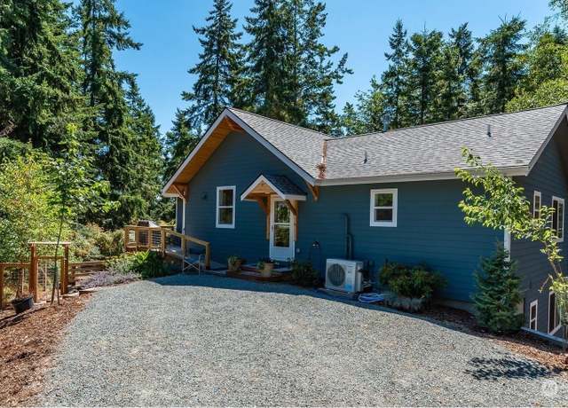 Property at 713 NE Circle Dr, Coupeville, WA 98239, 3 beds, 2.5 baths