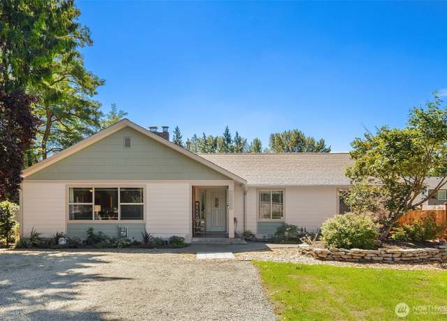 Property at 13409 SE 272nd St, Kent, WA 98042, 3 beds, 2 baths