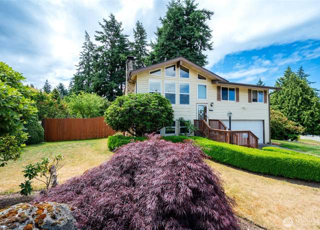 Property at 2907 SW 333rd St, Federal Way, WA 98023, 3 beds, 3 baths