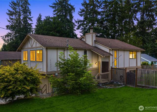 Property at 11503 Bartlett Ave NE, Seattle, WA 98125, 4 beds, 2 baths