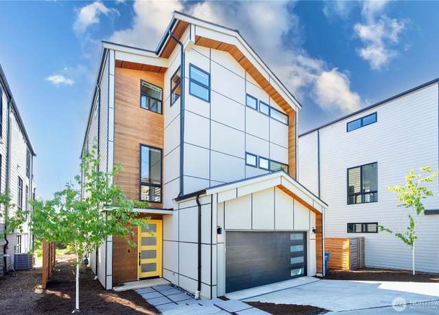 Property at 7107 Aurora Ave N, Seattle, WA 98103, 5 beds, 4 baths