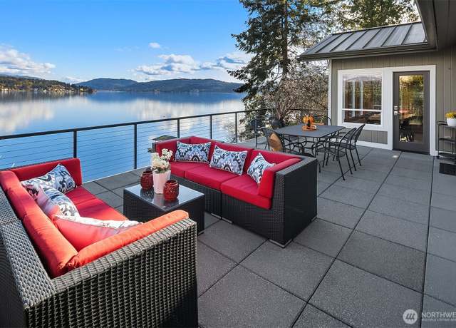 Property at 650 Lake Sammamish Ln NE, Bellevue, WA 98008, 5 beds, 4.5 baths