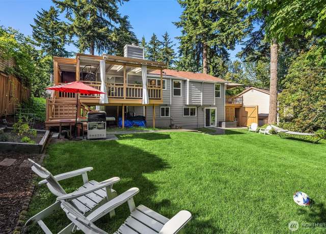 Property at 13117 NE 128th Pl, Kirkland, WA 98034, 3 beds, 3 baths