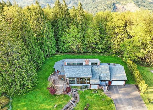 Property at 195 Walker Rd, Kelso, WA 98626, 3 beds, 2.5 baths