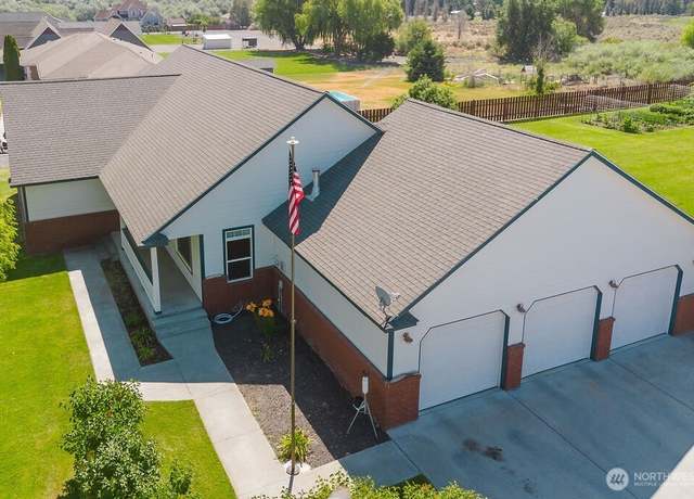 Property at 10333 5.6 Rd NE, Moses Lake, WA 98837, 4 beds, 2.5 baths