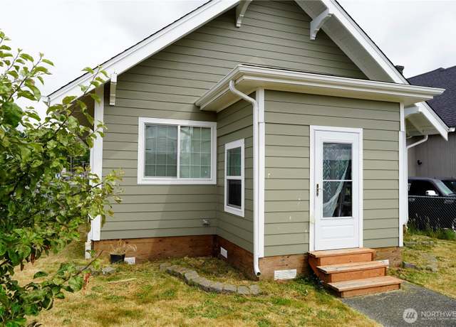 Property at 401 Emerson Ave, Hoquiam, WA 98550, 3 beds, 1 bath