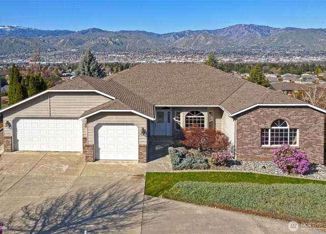 Property at 946 Briarwood Dr, East Wenatchee, WA 98802, 4 beds, 3 baths