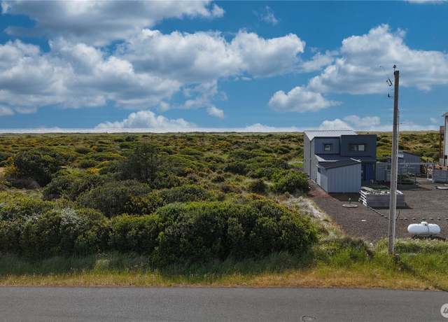 Property at 1017 S Sand Dune Ave SW, Ocean Shores, WA 98569