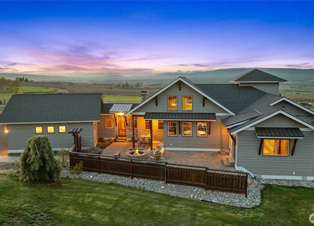 Property at 432 Biltmore Dr, Ellensburg, WA 98926, 4 beds, 3.5 baths