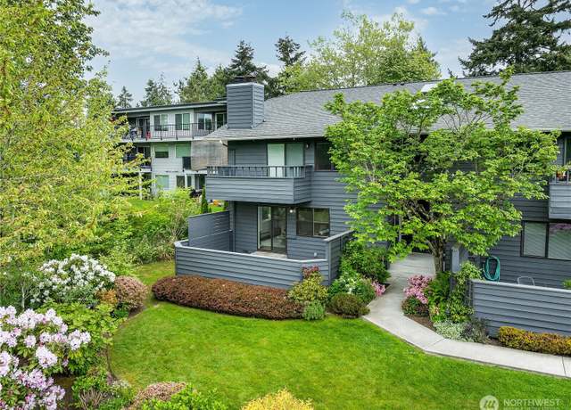 Property at 6533 106th Ave NE Unit D, Kirkland, WA 98033, 2 beds, 1 bath