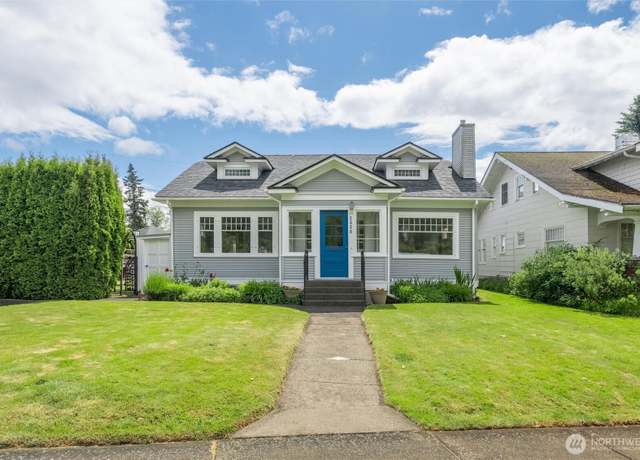 Property at 2828 Sunset Dr, Bellingham, WA 98225, 3 beds, 4 baths