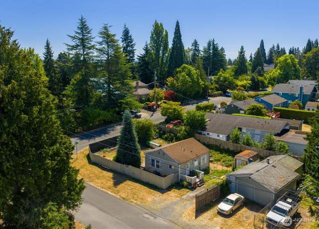 Property at 13757 39th Ave NE, Seattle, WA 98125, 2 beds, 1 bath