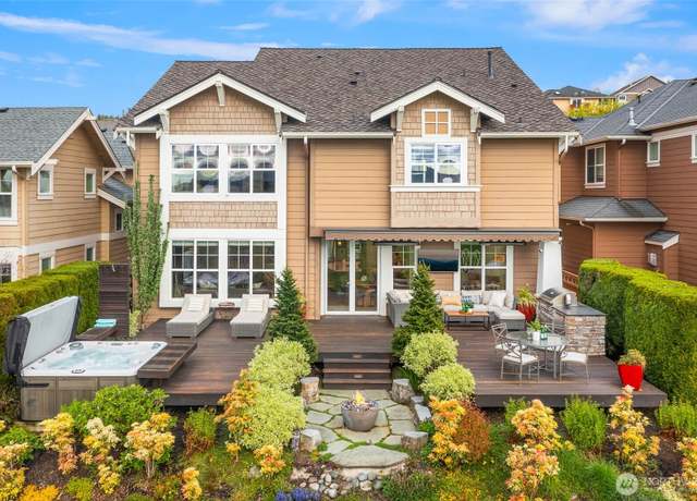 Property at 1583 24th Ave NE, Issaquah, WA 98029, 4 beds, 3.5 baths