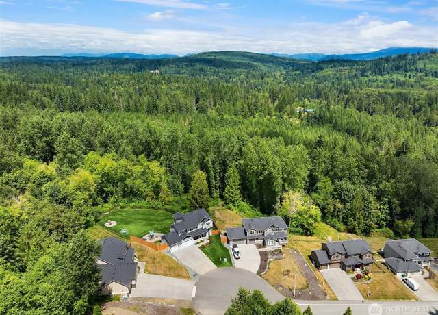 Property at 20905 60th St SE, Snohomish, WA 98290, 4 beds, 2.5 baths