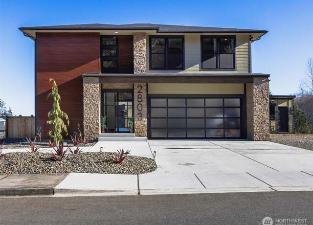 Property at 2803 W 14th, Port Angeles, WA 98363, 4 beds, 2.5 baths