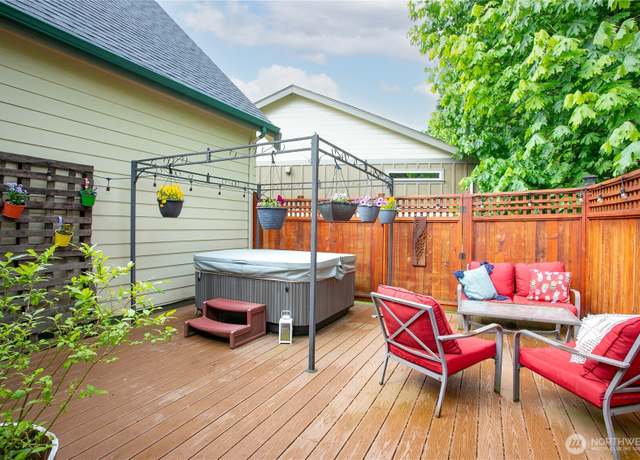 Property at 2091 Calico Loop, Ferndale, WA 98248, 4 beds, 2.5 baths