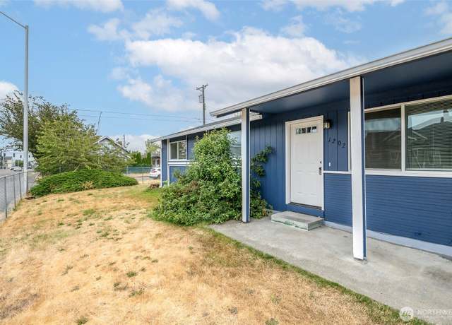 Property at 1202 S 15th St, Tacoma, WA 98405, 6 beds, 2 baths