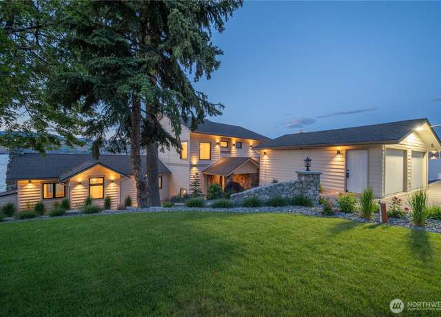 Property at 972 S Lakeshore Rd, Chelan, WA 98816, 5 beds, 6.5 baths