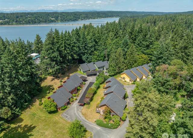 Property at 12812 62nd St Unit C-3, Gig Harbor, WA 98332, 3 beds, 1.5 baths