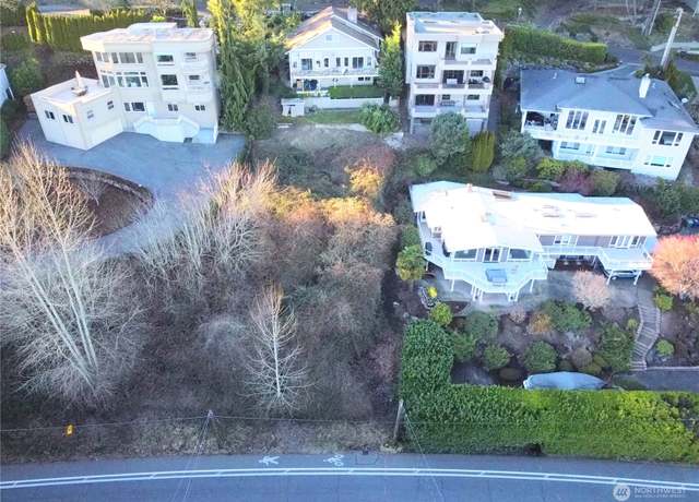 Property at 8512 NE Juanita Dr, Kirkland, WA 98034