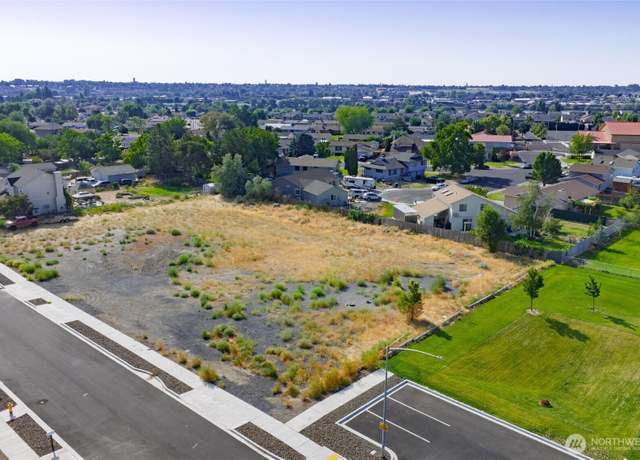 Property at 1039 W Virginia St, Moses Lake, WA 98837
