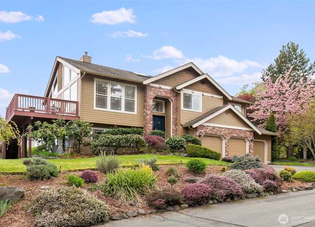 Property at 6402 E Leola Ln, Port Orchard, WA 98366, 3 beds, 2.5 baths
