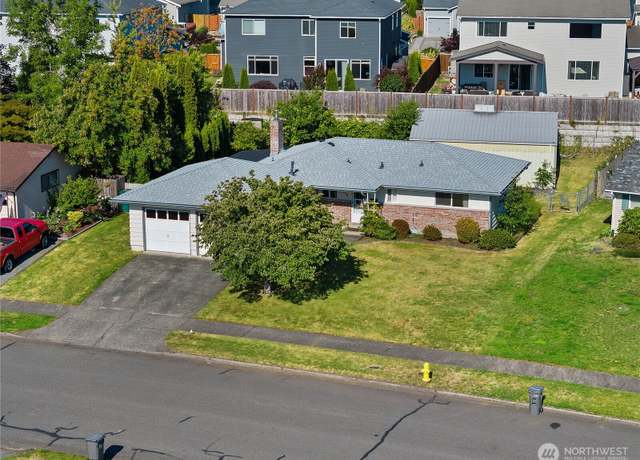 Property at 710 Charwila Ln, Enumclaw, WA 98022, 3 beds, 1 bath