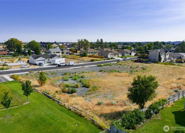 Property at 1047 W Virginia St, Moses Lake, WA 98837