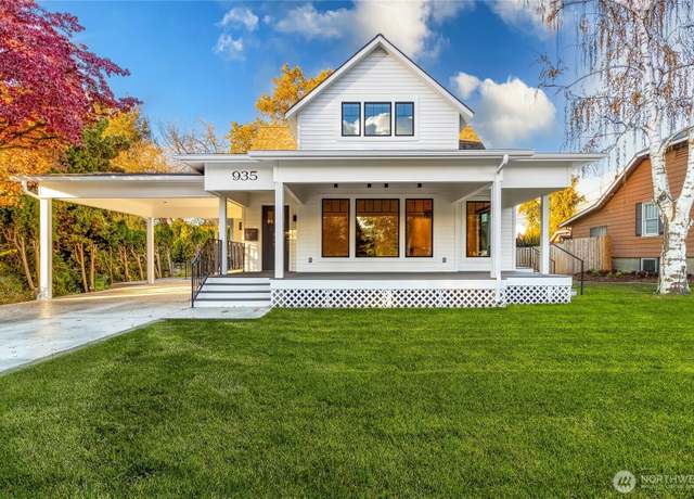 Property at 935 Boyer Ave, Walla Walla, WA 99362, 3 beds, 3 baths