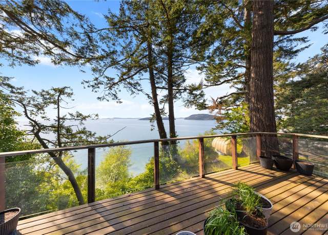 Property at 12724 Marine Dr, Anacortes, WA 98221, 3 beds, 4 baths