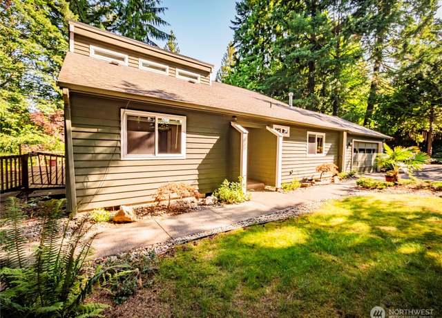 Property at 820 C St SW, Tumwater, WA 98512, 3 beds, 2 baths