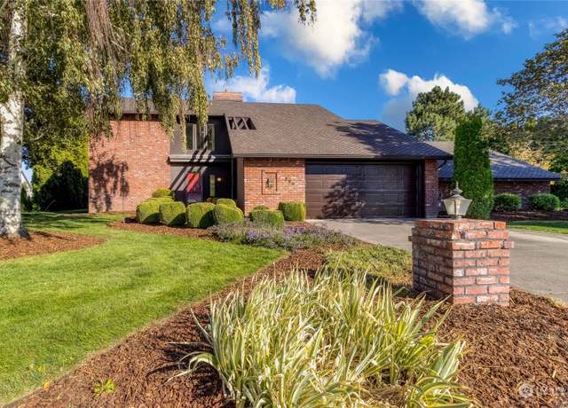 Property at 280 NE Maple Ave, College Place, WA 99324, 3 beds, 2.5 baths