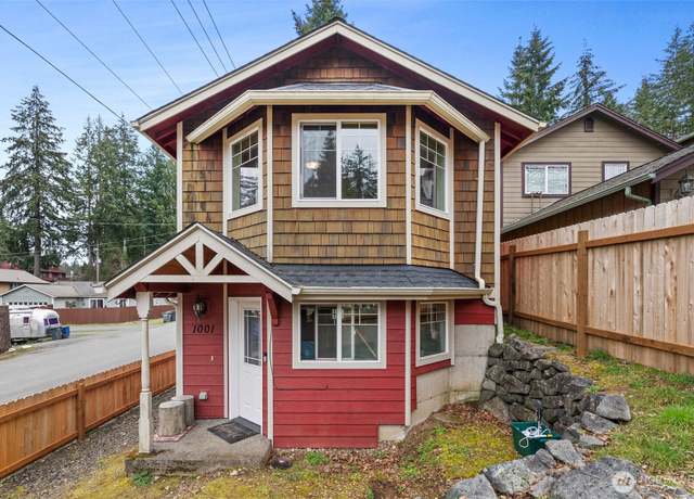 Property at 1001 W Harvard Ave, Shelton, WA 98584, 3 beds, 2 baths