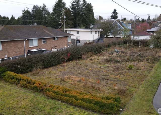 Property at 8209 Densmore Ave, Seattle, WA 98103