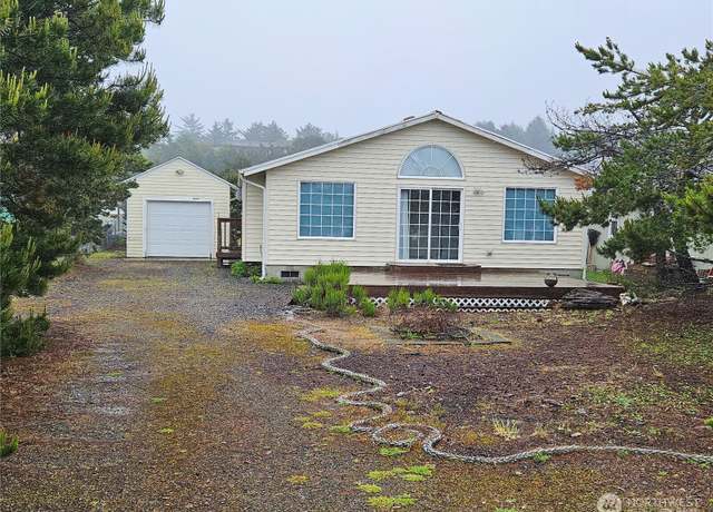 Property at 33406 H Pl, Ocean Park, WA 98640, 2 beds, 2 baths