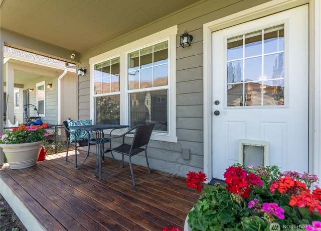 Property at 2135 Roper Ln, Wenatchee, WA 98801, 3 beds, 1 bath
