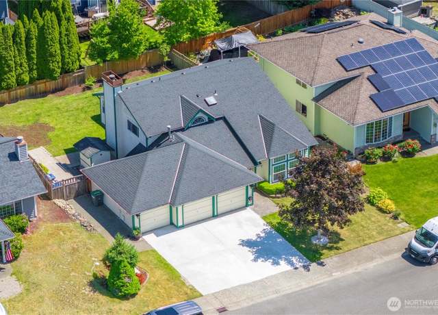 Property at 27742 214th Ave SE, Maple Valley, WA 98038, 4 beds, 2.5 baths