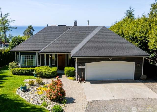 Property at 8613 Semiahmoo Dr, Blaine, WA 98230, 3 beds, 2 baths