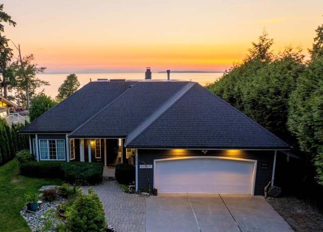 Property at 8613 Semiahmoo Dr, Blaine, WA 98230, 3 beds, 2 baths