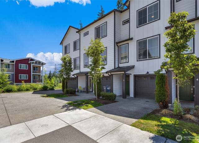 Property at 2007 101st Ave SE #3, Lake Stevens, WA 98258, 2 beds, 2.5 baths
