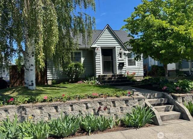 Property at 1013 University, Walla Walla, WA 99362, 3 beds, 2 baths