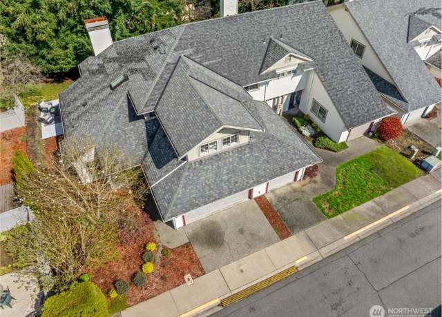 Property at 10244 NE 138th Pl Unit B1, Kirkland, WA 98034, 3 beds, 2.5 baths