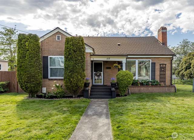 Property at 117 E St SW, Auburn, WA 98001, 4 beds, 2 baths