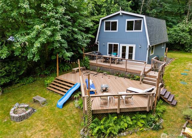 Property at 7370 Holiday Blvd, Anacortes, WA 98221, 3 beds, 2 baths