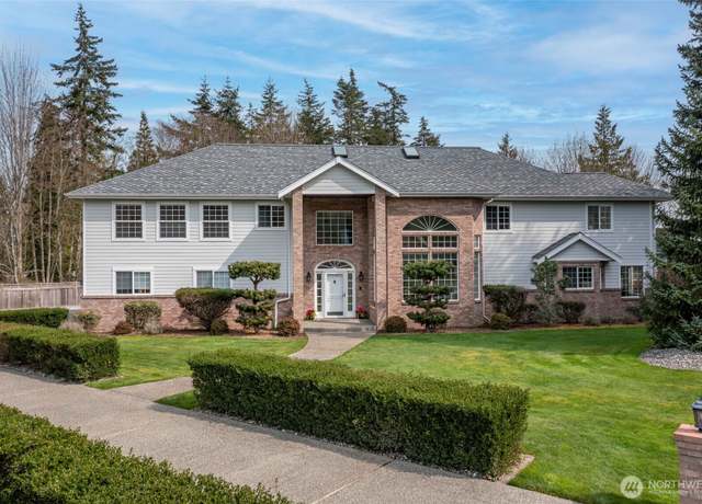 Property at 4417 Woodside Dr, Anacortes, WA 98221, 4 beds, 3.5 baths