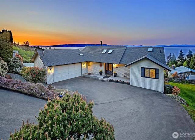 Property at 39 Conley Dr, Camano Island, WA 98282, 2 beds, 2.5 baths