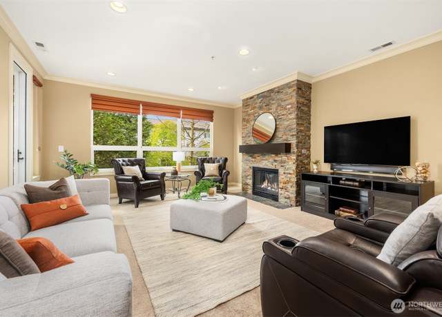 Property at 615 6th St #201, Kirkland, WA 98033, 2 beds, 2 baths