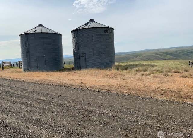 Property at 230 Fairview Rd, Pomeroy, WA 99347