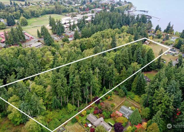 Property at 321 Edgecliff Dr, Langley, WA 98260, 3 beds, 2 baths